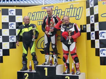 Rennsport & Ausbildung